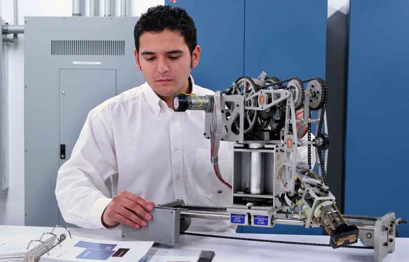 Unen esfuerzos la industria aeroespacial y CETYS Universidad