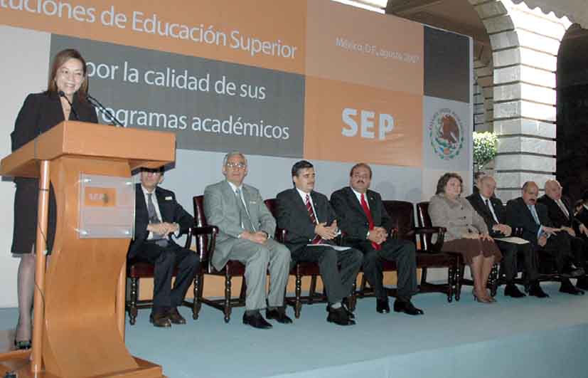 La educación superior, compromiso total de la SEP: Josefina Vázquez Mota