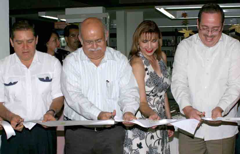 Más de diez mil títulos en la IX Jornada del Libro Universitario Altexto 2007 en la Universidad de Colima