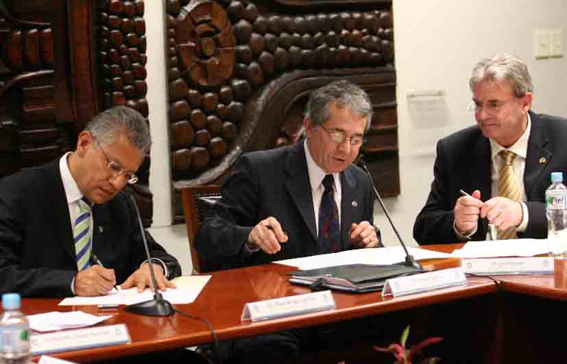 Colaborarán la Universidad Veracruzana y University of Western Ontario en generación de biocombustible