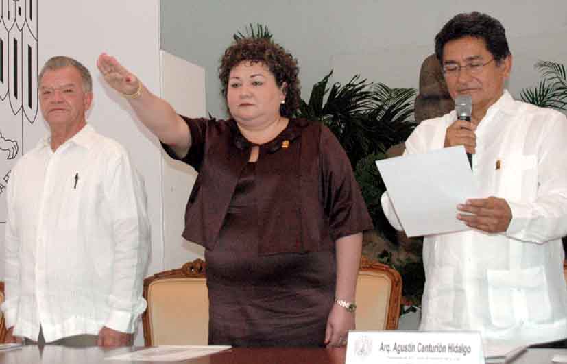 Candita Victoria Gil Jiménez rindió protestó como Rectora de la Universidad Juárez Autónoma de Tabasco
