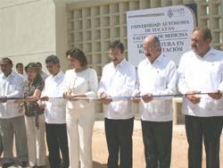 Con el anuncio de la meta en el incremento de matrícula la UADY inició los festejos por su 86 aniversario