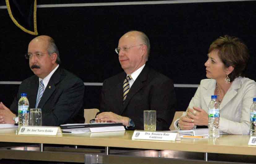 Propone José Narro mayor cooperación en educación continua y un programa de investigaciones nacionales