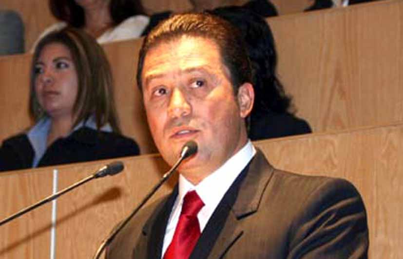 Luis Gil Borja rindió su Segundo Informe al frente de la Universidad Autónoma del Estado de Hidalgo