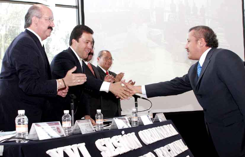 Protestó Enrique Agüera Ibáñez, rector de la BUAP como presidente del Consejo Regional Centro Sur de la ANUIES