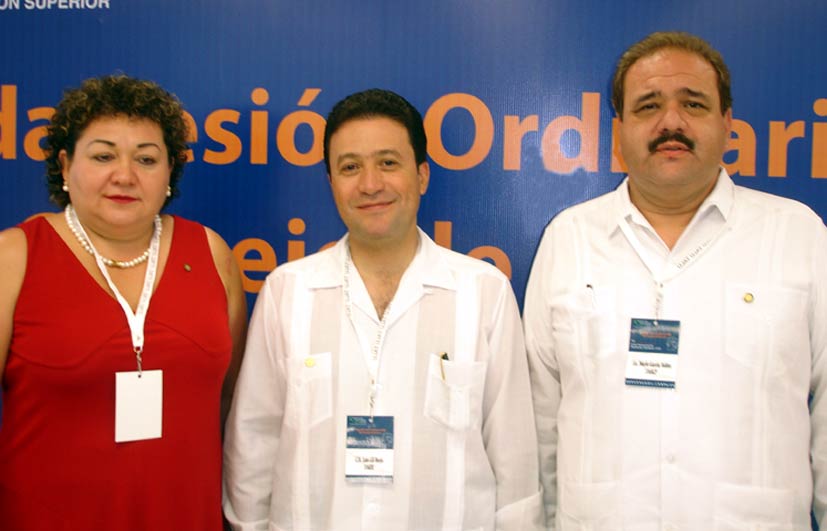 El rector de la Universidad Autónoma del Estado de Hidalgo, Luis Gil Borja, fue electo presidente del Consorcio de Universidades Mexicanas