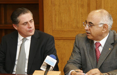 Grupo Santander México otorga cinco becas  a estudiantes de la UG.