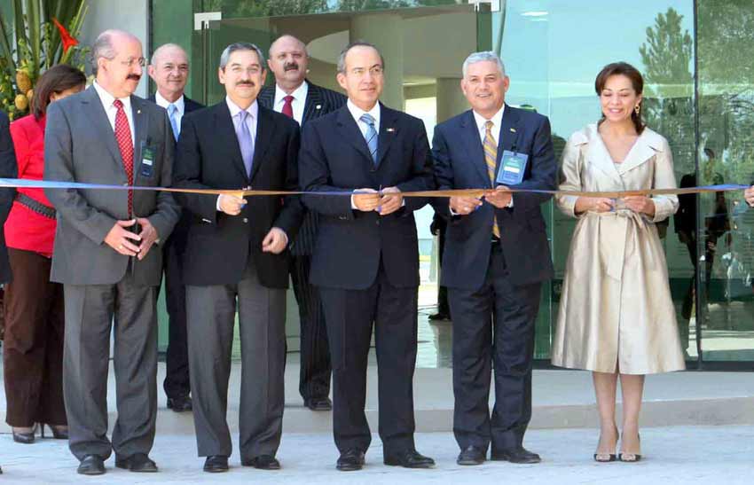 Inauguró Felipe Calderón el Centro de Investigación de Tecnología Jurídica y Criminología de la Universidad Autónoma de Nuevo León
