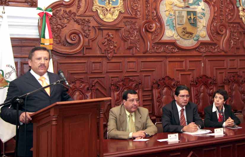 Universidades deben aportar beneficios concretos a la sociedad: Enrique Agüera