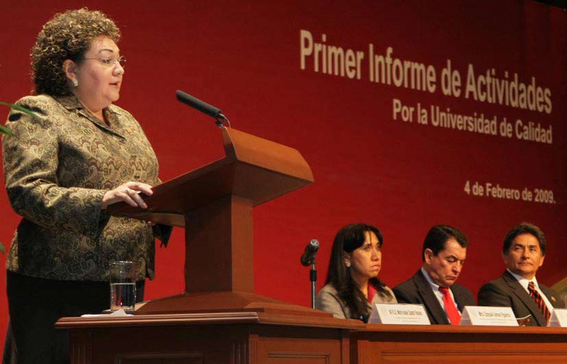 Rinde Candita Victoria Gil Jiménez su Primer Informe de Actividades 2008