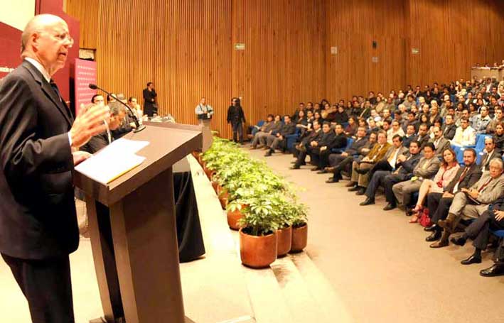 Signan convenio de colaboración la Universidad Nacional Autónoma de México y el Instituto Federal Electoral