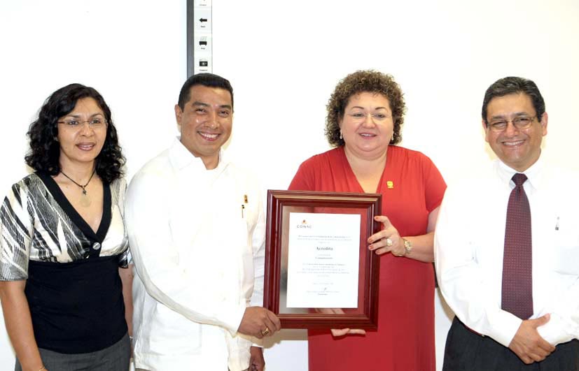 Recibe la UJAT constancia de acreditación de la Licenciatura en Comunicación
