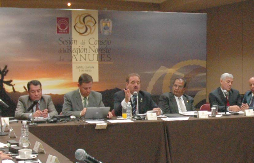 Rectores acuerdan fortalecer programa de becas a universitarios