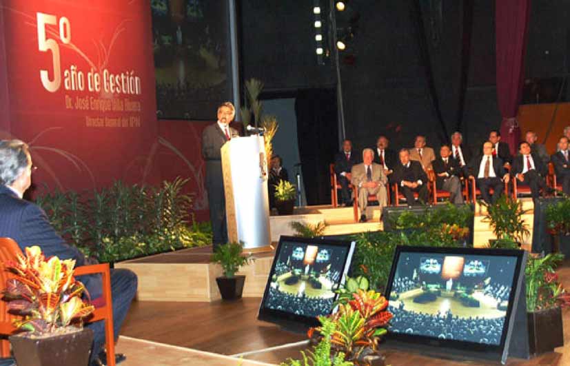 Pide Enrique Villa a politécnicos acelerar el paso para hacer frente a crisis económica