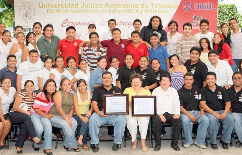 Acredita la UJAT licenciaturas en Sistemas Computacionales e Informática Administrativa