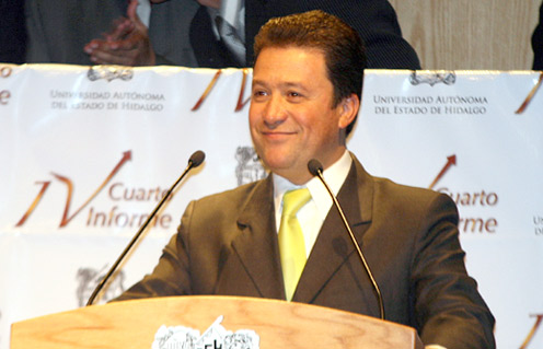 Rinde Luis Gil Borja su Tercer Informe al frente de la Universidad Autónoma del Estado de Hidalgo