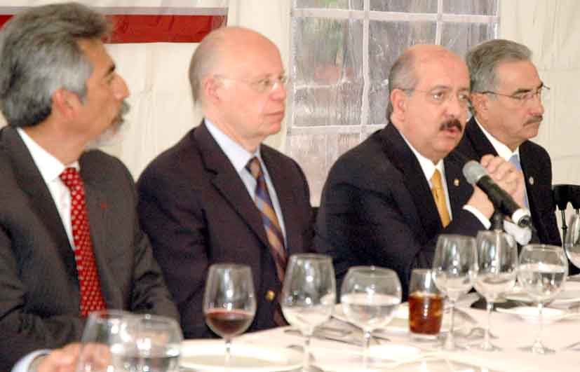 Esencial la cobertura de educación superior en el país: Narro Robles