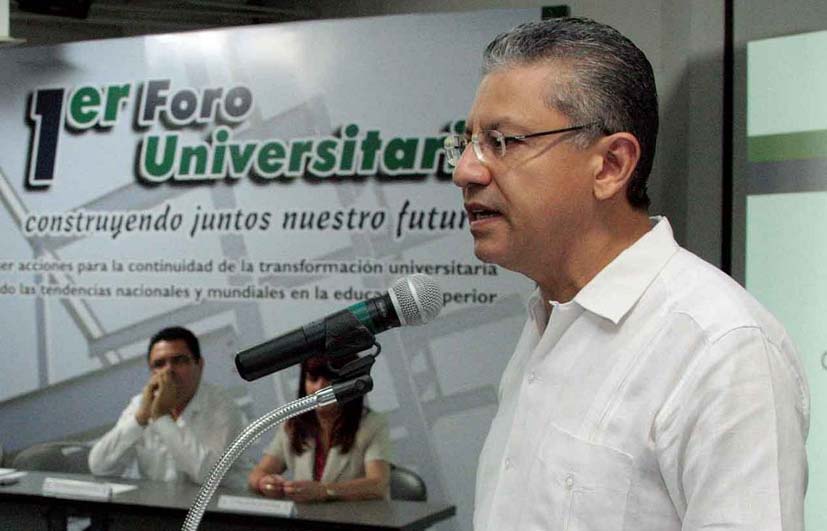 Foro universitario coloca a la UV a la vanguardia nacional