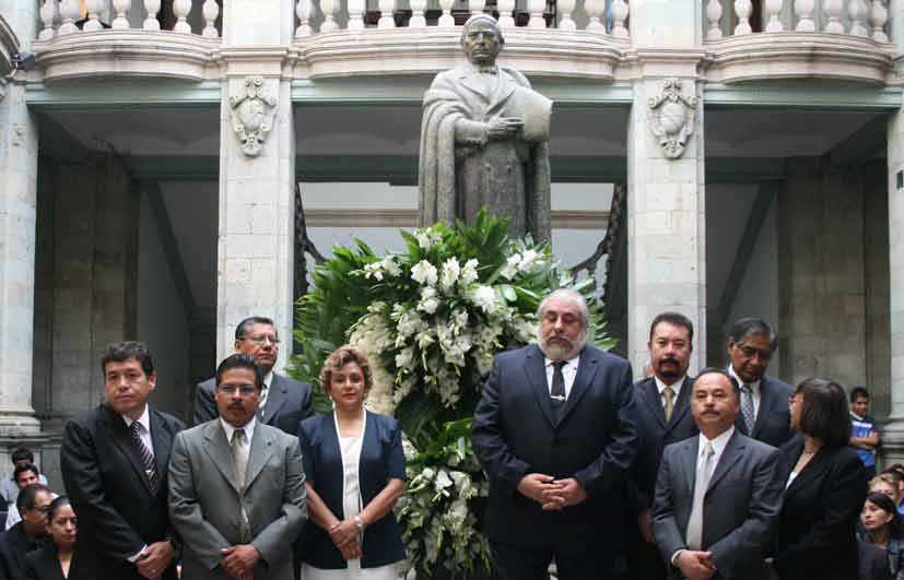 Conmemora UABJO aniversario luctuoso de Benito Juárez