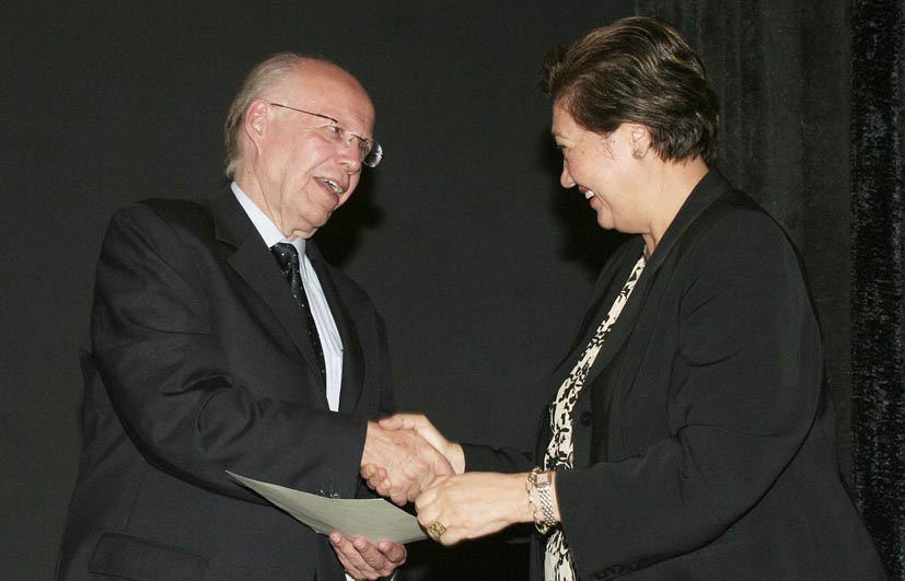 Asegura José Narro que México tiene los recursos y el capital humano para salir de esta crisis.