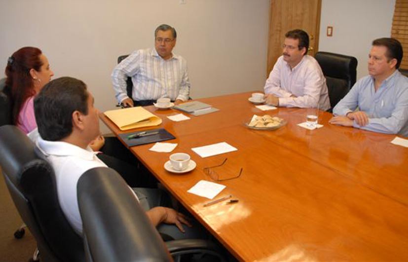 Visita El Presidente Municipal de Cajeme, Manuel Barro Borgaro instalaciones del ITESCA
