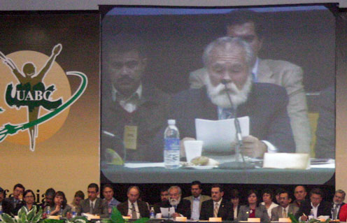 Rindió Gabriel Estrella Valenzuela su tercer informe al frente de la UABC