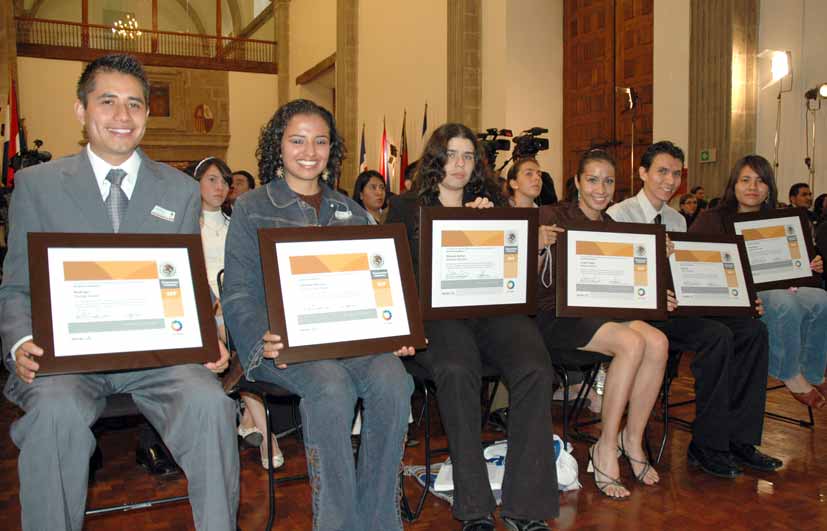 Fortalecerá SEP vínculo de servicio social con trabajo productivo