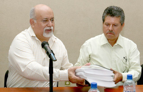 Presenta la UC estudio para armonizar el desarrollo integral de Manzanillo