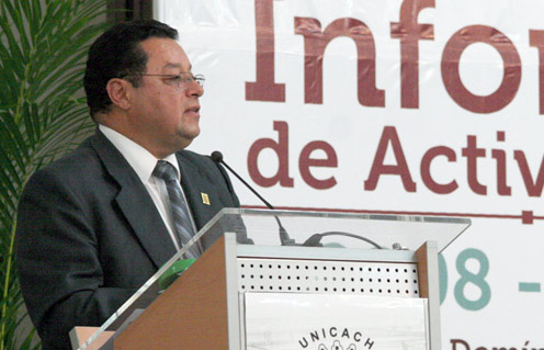 Rindió Roberto Domínguez Castellanos su informe 2008-2009 al frente de la UNICACH