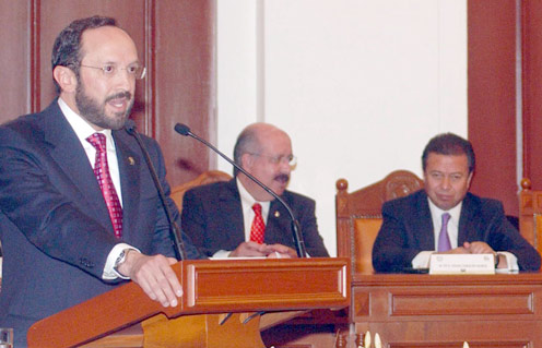 La UAEM asume el anhelo de ser impulsora  del desarrollo de los mexiquenses: Gasca Pliego