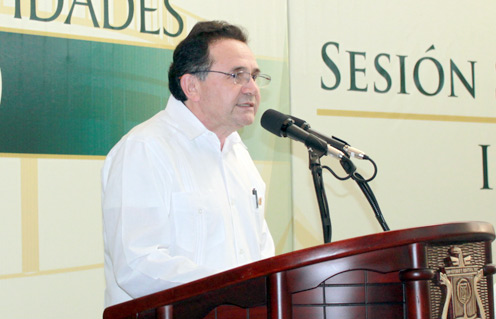 Rindió José Luis Pech su informe de labores 2009 al frente de la UQRoo