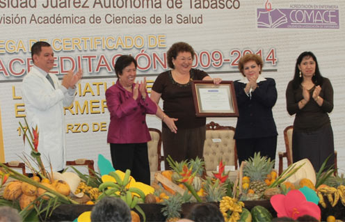 Recibe la UJAT re-acreditación de la Licenciatura en Enfermería