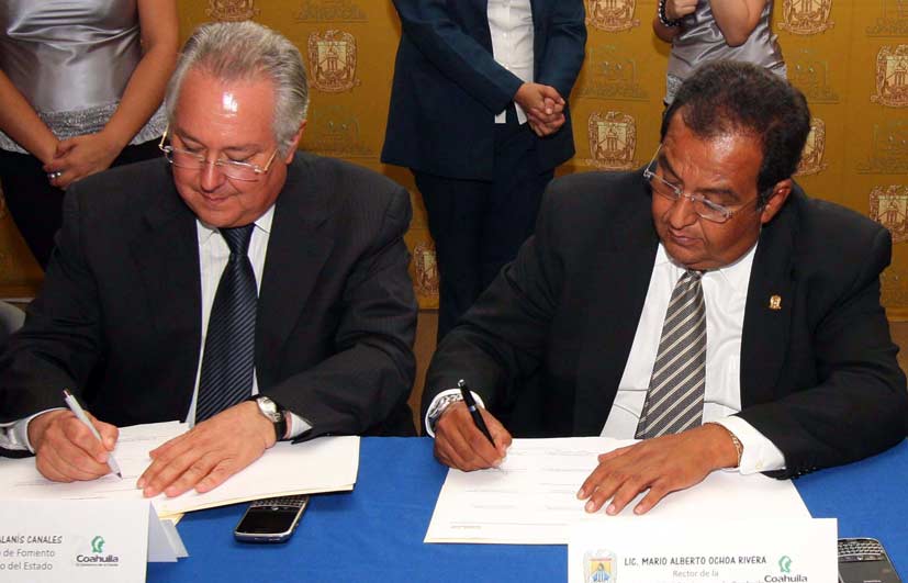 Firma Convenio la Universidad Autónoma de Coahuila con el Consejo de Vinculación de La Laguna