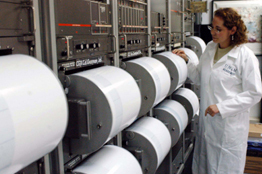 Compila la UNAM colección de sismogramas única en México  