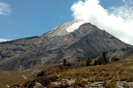 Estudiante UV analiza erupciones antiguas del Pico de Orizaba