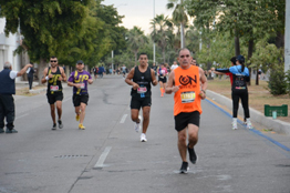 Participa la Nueva Universidad en los puntos de hidratación de la XXXIII edición del Maratón Internacional de Culiacán