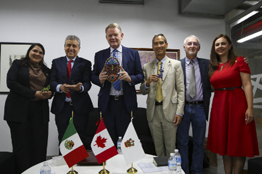 Dialoga Embajador de Canadá en México con comunidad universitaria 