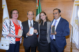 Rectora de la UAA entrega reconocimientos a maestros mejor evaluados