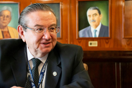 Impacto de la Facultad de Medicina en la sociedad es trascendental, señala su director