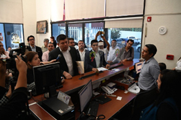 La Fiscalía Estatal incomunica y priva de la libertad a ex funcionaria de la Nueva Universidad, con la excusa de hacer una diligencia como testigo