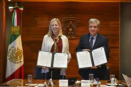 UdeG firma acuerdo con Douglas College