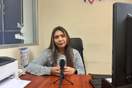 Jóvenes prefieren aprovechar las distintas plataformas para generar ingresos y dejan de lado los trabajos convencionales, señala experta