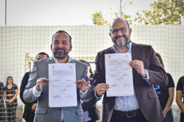 Preparatoria Tonalá Centro recibe escrituras, luego de 35 años de labores