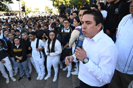 Miles de universitarios del área de la salud de la Nueva Universidad exigen respeto a la autonomía, ante la persecución política y abuso de poder del Gobierno del Estado