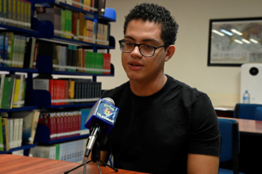 Alumno colombiano busca orientarse con especialistas de la Nueva Universidad por medio del Programa de Movilidad Estudiantil