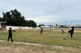 El campo de la FCEAT en Guamúchil, un emblemático espacio de esparcimiento deportivo para la Nueva Universidad y la ciudadanía en general  