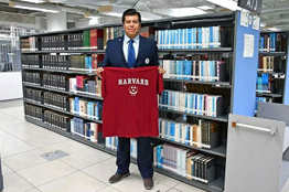 Egresado UV estudia en la Escuela de Negocios de Harvard