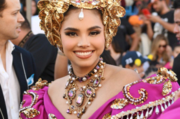 Comparsa de la Nueva Universidad se luce en el Carnaval Internacional de Mazatlán