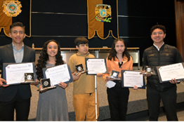 Entregó el rector a estudiantes del bachillerato la presea “Ingeniero Bernardo Quintana Arrioja 2023”