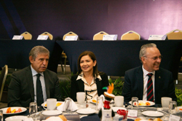 Ofrecen empresarios crear mayor vinculación con la UAEM